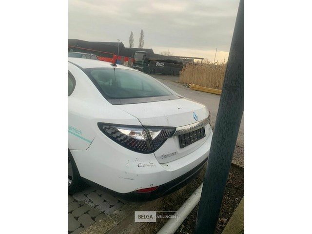 Personenwagen renault sedan - afbeelding 5 van  21