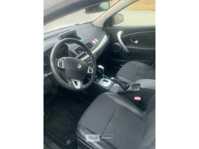 Personenwagen renault sedan - afbeelding 7 van  21