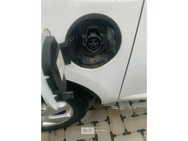 Personenwagen renault sedan - afbeelding 11 van  21