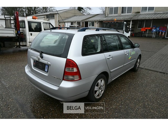 Personenwagen toyota corolla - afbeelding 3 van  17