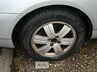 Personenwagen toyota corolla - afbeelding 8 van  17