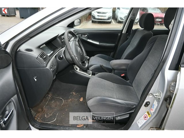Personenwagen toyota corolla - afbeelding 11 van  17