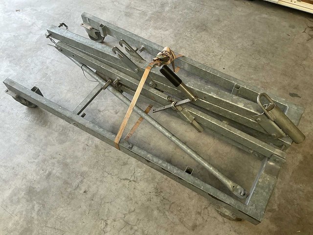 Petrellift verrijdbare handhefmast (2x) - afbeelding 1 van  5