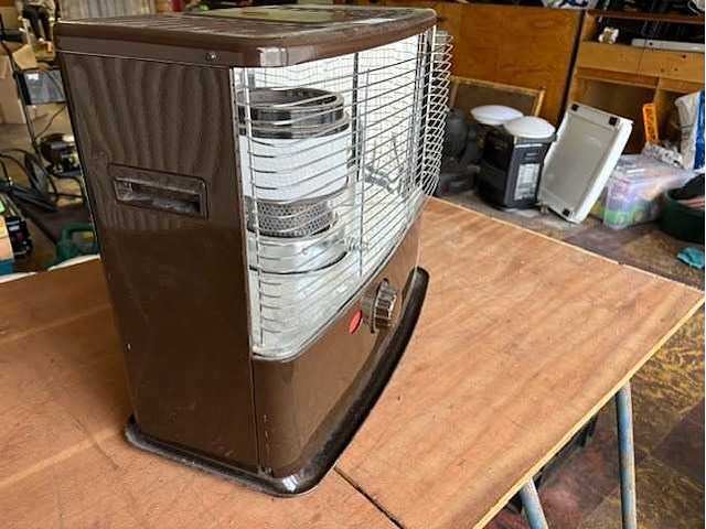 Petroleumkachel - afbeelding 3 van  5