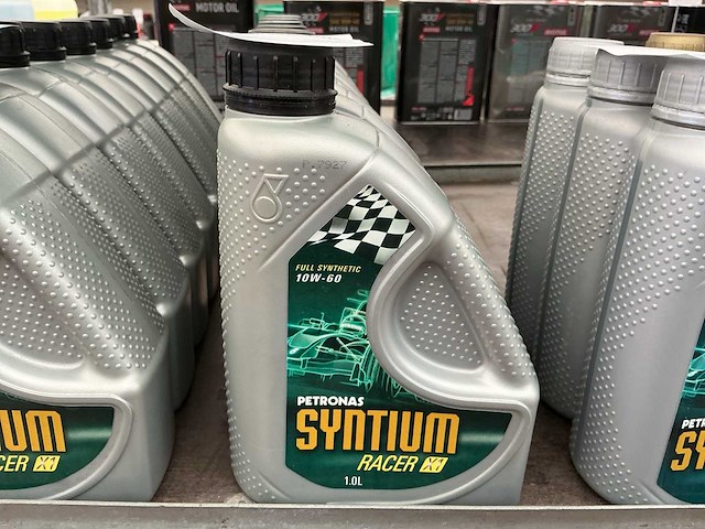 Petronas 10w 60 vol synthetische motorolie (7x) - afbeelding 1 van  1
