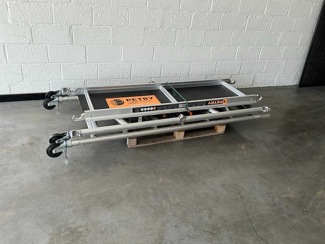 Petry steiger - afbeelding 2 van  8