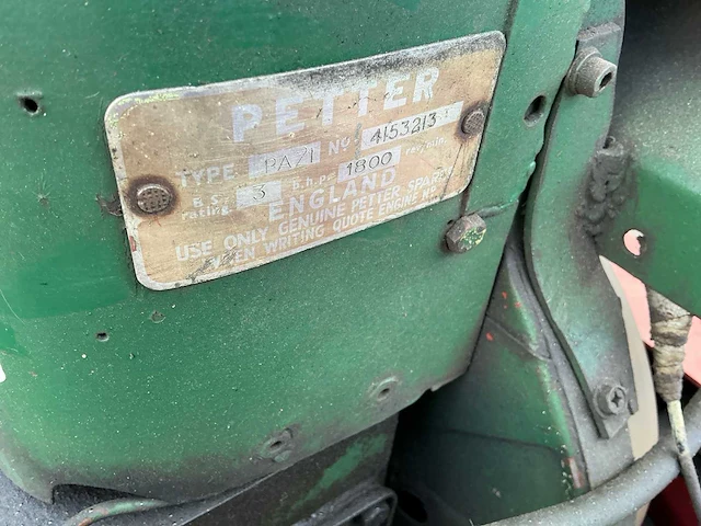 Petter - 1951 - 7pk - minitractor - afbeelding 7 van  11