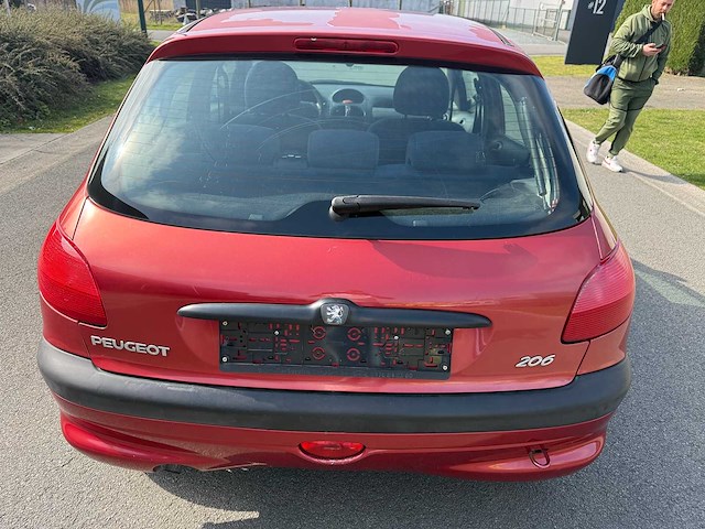 Peugeot - 2003 - 206 - personenauto - afbeelding 2 van  28