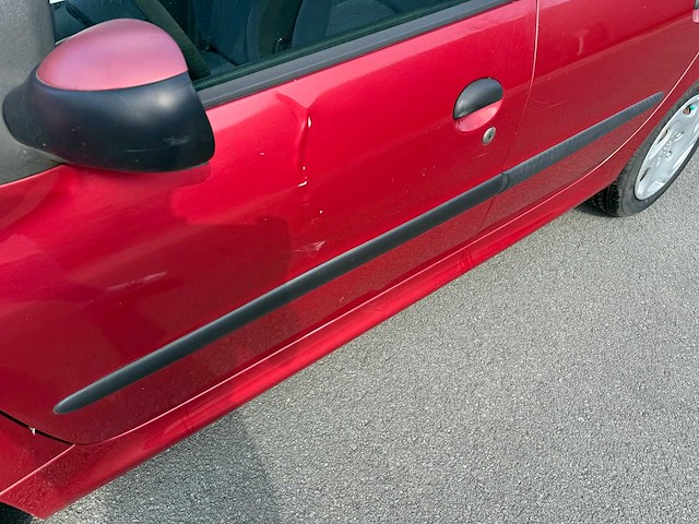 Peugeot - 2003 - 206 - personenauto - afbeelding 8 van  28