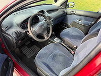 Peugeot - 2003 - 206 - personenauto - afbeelding 9 van  28