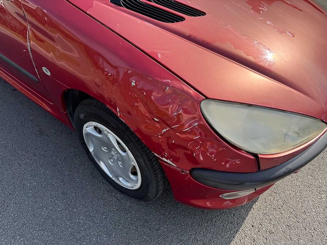 Peugeot - 2003 - 206 - personenauto - afbeelding 26 van  28