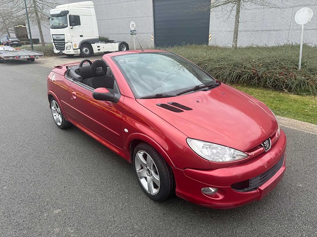 Peugeot - 2004 - 206 - cabrio - personenauto - afbeelding 13 van  28