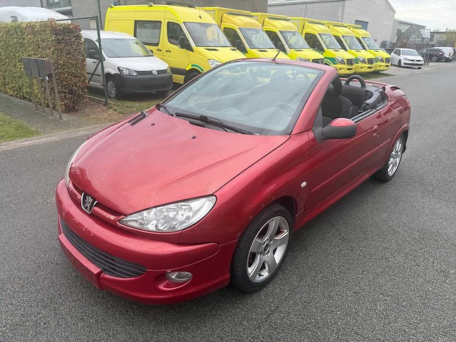 Peugeot - 2004 - 206 - cabrio - personenauto - afbeelding 9 van  28