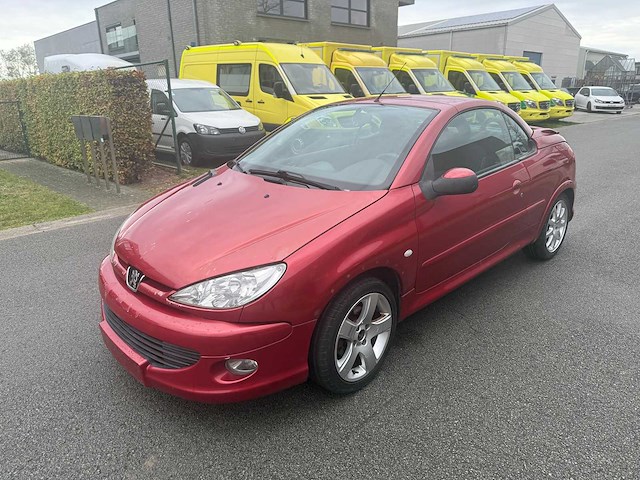 Peugeot - 2004 - 206 - cabrio - personenauto - afbeelding 9 van  28