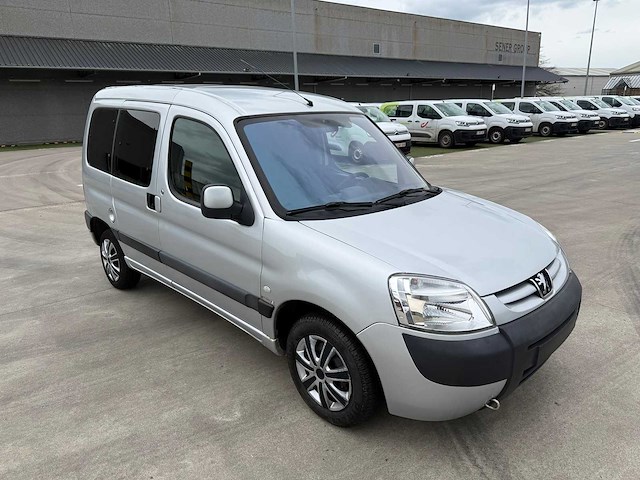 Peugeot - 2004 - partner - personen - personenauto - afbeelding 2 van  26
