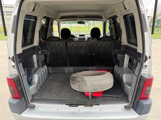 Peugeot - 2004 - partner - personen - personenauto - afbeelding 17 van  26