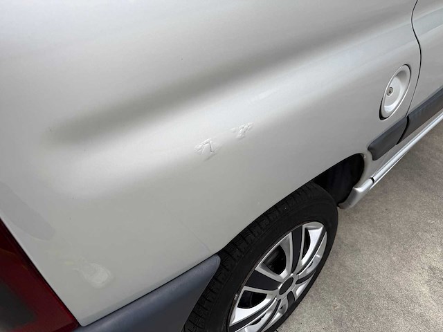Peugeot - 2004 - partner - personen - personenauto - afbeelding 7 van  18