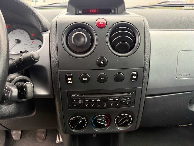 Peugeot - 2004 - partner - personen - personenauto - afbeelding 13 van  18