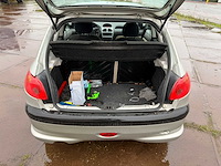 Peugeot - 2005 - 206 - personenauto - afbeelding 12 van  13