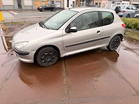 Peugeot - 2005 - 206 - personenauto - afbeelding 8 van  11