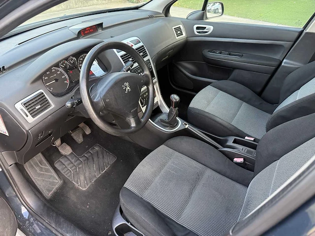 Peugeot - 2005 - 307 - - personenauto - afbeelding 2 van  19