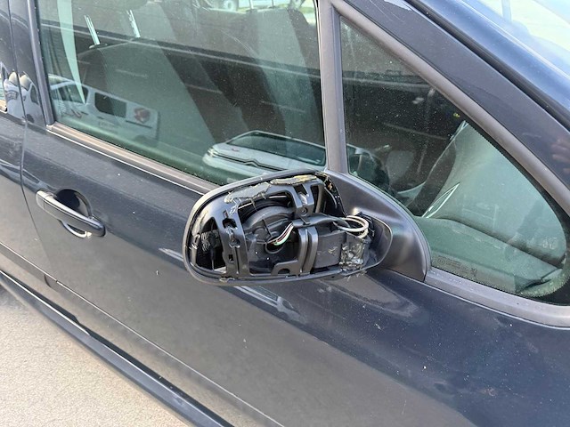 Peugeot - 2005 - 307 - personenauto - afbeelding 18 van  19