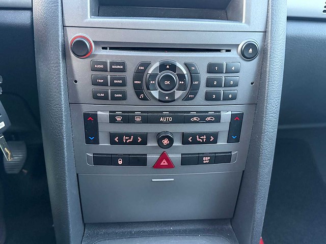 Peugeot - 2005 - 407 - personen - personenauto - afbeelding 18 van  36