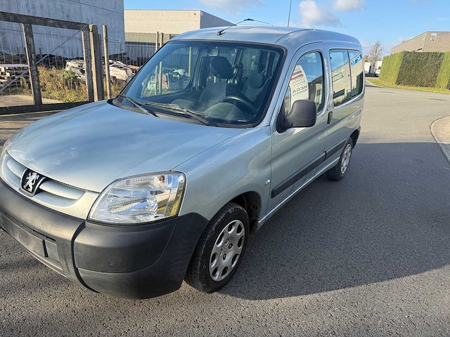 Peugeot - 2008 - partner - personenauto - afbeelding 8 van  27