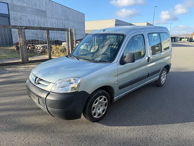 Peugeot - 2008 - partner - personenauto - afbeelding 12 van  27