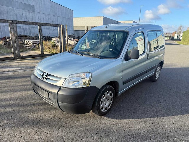 Peugeot - 2008 - partner - personenauto - afbeelding 21 van  27