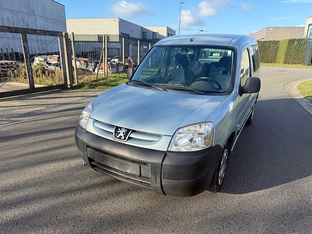 Peugeot - 2008 - partner - personenauto - afbeelding 23 van  27