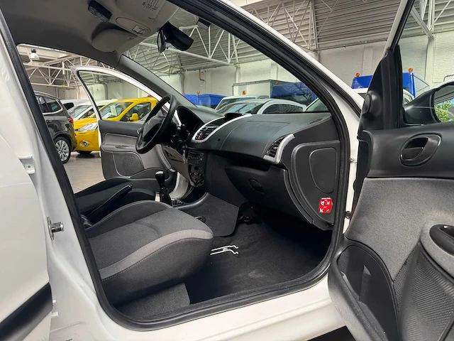 Peugeot - 2010 - 206+ - 206 - personenauto - afbeelding 12 van  24