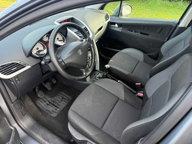 Peugeot - 2011 - 207 - personenauto - afbeelding 10 van  25