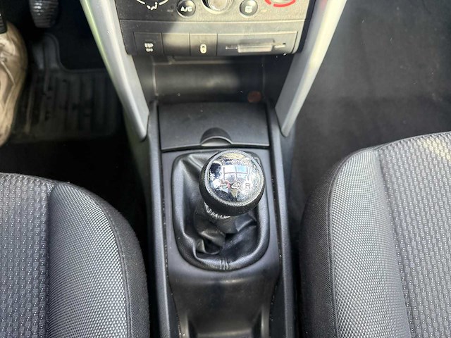 Peugeot - 2011 - 207 - personenauto - afbeelding 13 van  25