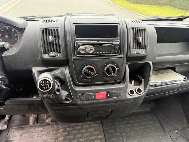 Peugeot - 2012 - boxer - bestelwagen - personenauto - afbeelding 34 van  35