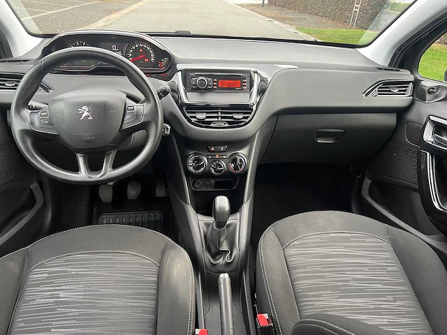 Peugeot - 2013 - 208 - personenauto - afbeelding 4 van  4
