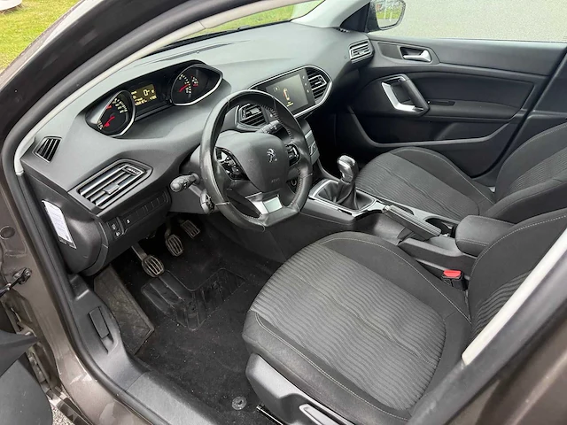 Peugeot - 2014 - 308 - personenauto - afbeelding 18 van  28