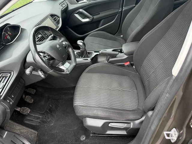 Peugeot - 2014 - 308 - personenauto - afbeelding 20 van  28