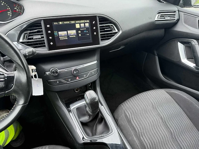 Peugeot - 2014 - 308 - personenauto - afbeelding 21 van  28