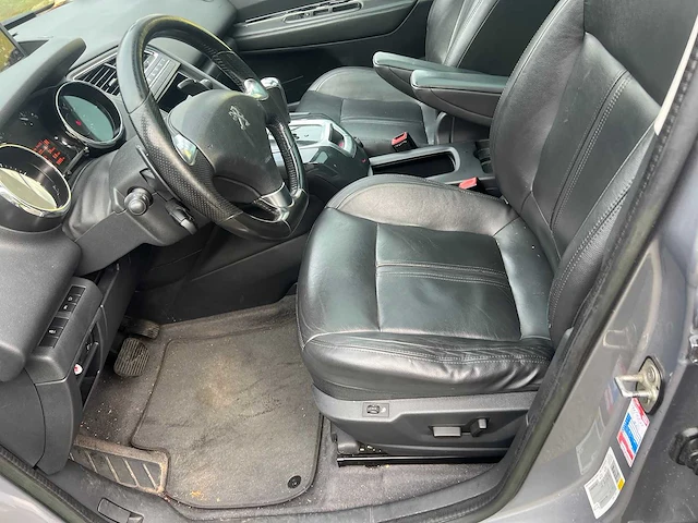 Peugeot - 2014 - 5008 - - personenauto - afbeelding 25 van  38