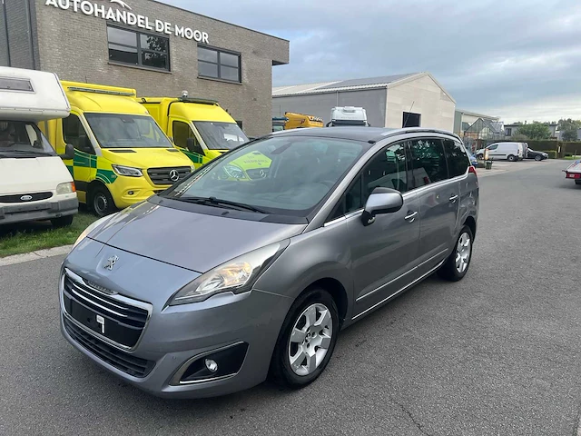 Peugeot - 2014 - 5008 - - personenauto - afbeelding 17 van  38