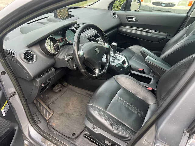 Peugeot - 2014 - 5008 - - personenauto - afbeelding 26 van  38