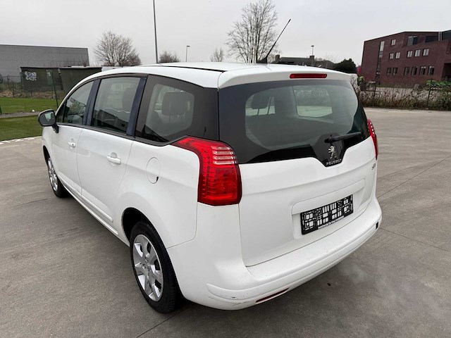 Peugeot - 2014 - 5008 - personenauto - afbeelding 2 van  29