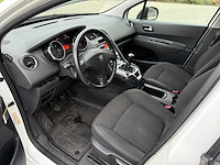 Peugeot - 2014 - 5008 - personenauto - afbeelding 18 van  29