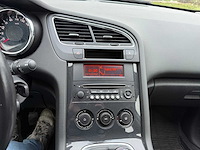 Peugeot - 2014 - 5008 - personenauto - afbeelding 21 van  29