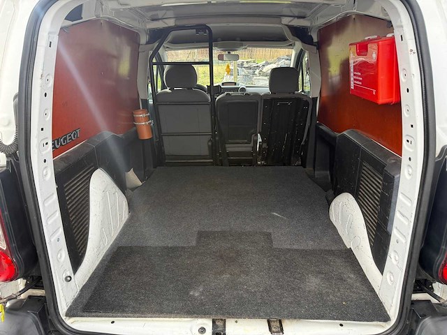 Peugeot - 2014 - partner - bestelwagen - personenauto - afbeelding 26 van  26