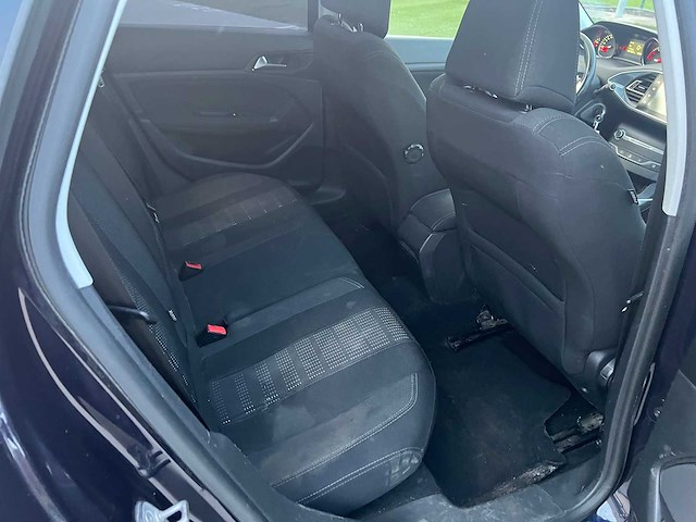 Peugeot - 2015 - 308 - personenauto - afbeelding 7 van  23