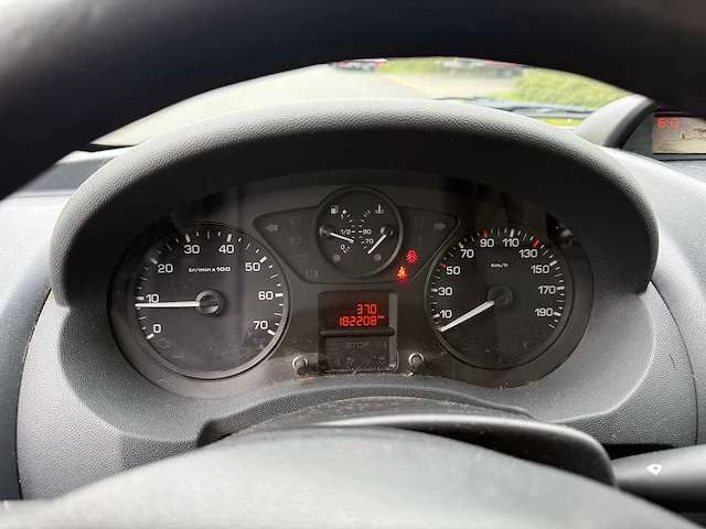 Peugeot - 2015 - expert - bestelwagen - personenauto - afbeelding 10 van  21