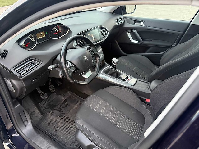Peugeot - 2016 - 308 - personenauto - afbeelding 13 van  25