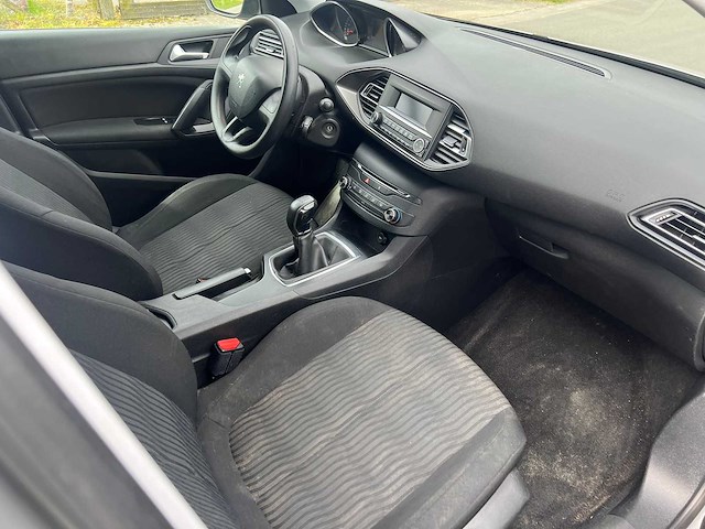 Peugeot - 2016 - 308 - personenauto - afbeelding 18 van  31
